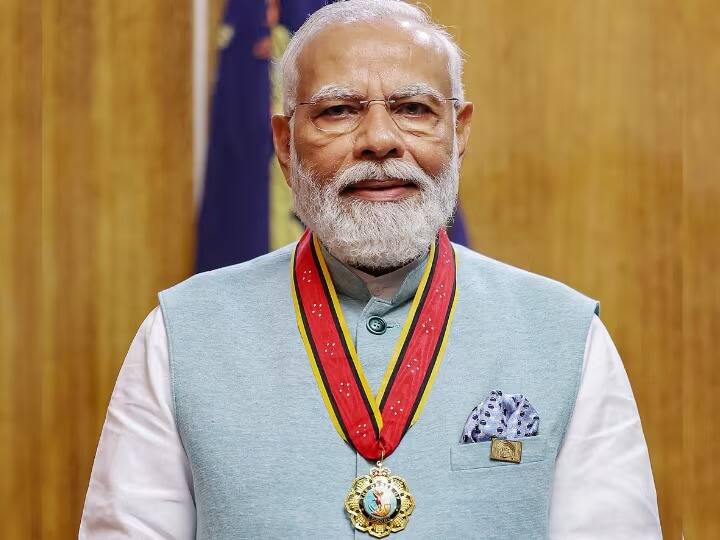 PM Modi Highest Honor Apart from Fiji and Papua New Guinea nine countries have honored PM Modi with the highest civilian award know the complete list PM Modi Highest Honor: फिजी आणि पापुआ न्यू गिनी नाही तर आतापर्यंत नऊ देशांनी पंतप्रधान मोदींना केले सर्वोच्च नागरी पुरस्काराने सन्मानित, जाणून घ्या संपूर्ण यादी