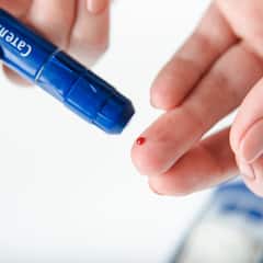Diabetes : এই খাবারগুলিকে না বলুন, দূরে থাকবে ডায়াবেটিস