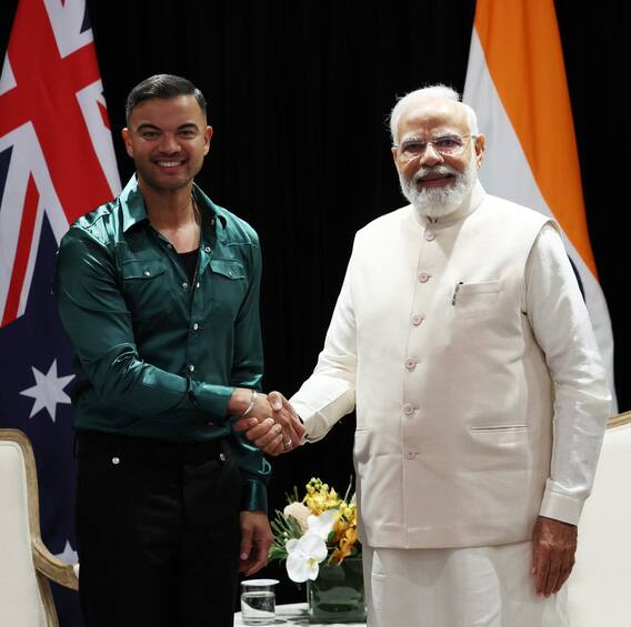 Australian singer Guy Sebastian Meets PM Modi | ప్రధాని మోదీకి నాటు నాటు పాట అంటే ఇంత ఇష్టమా..!| ABP