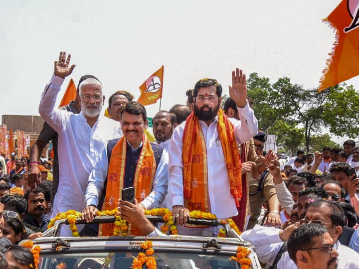 Maharashtra: जल्द होगा महाराष्ट्र मंत्रिमंडल का विस्तार, इन्हें मिल सकती है बड़ी जिम्मेदारी, CM शिंदे ने किया एलान Eknath Shinde on Maharashtra cabinet expansion Next Weekend Devendra Fadnavis Uday Samant Role Maharashtra: जल्द होगा महाराष्ट्र मंत्रिमंडल का विस्तार, इन्हें मिल सकती है बड़ी जिम्मेदारी, CM शिंदे ने किया एलान