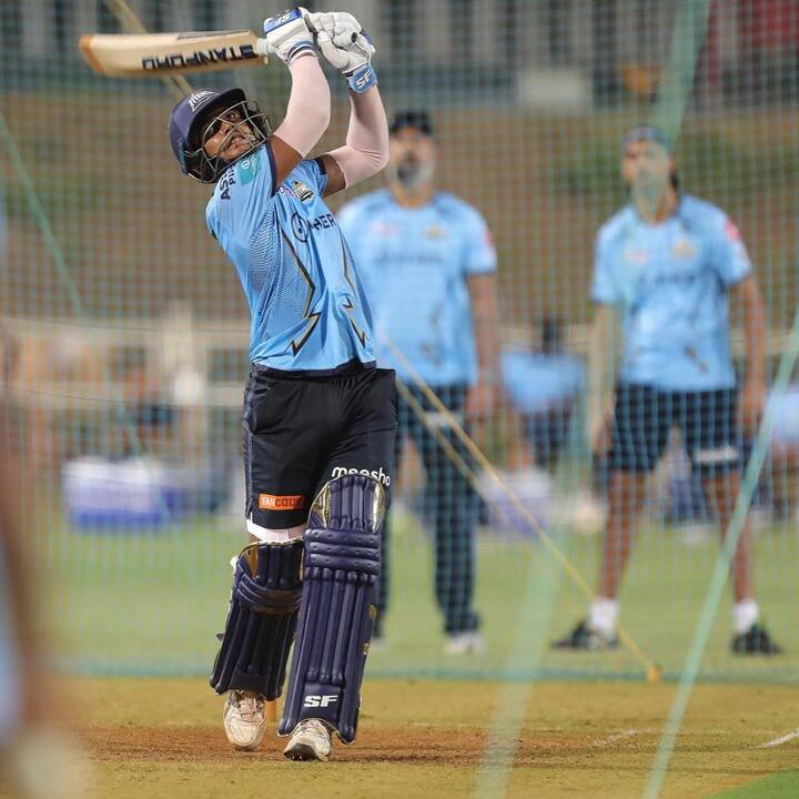 दर्शन हा अष्टपैलू खेळाडू आहे. गोलंदाजीसोबत फलंदाजीमध्येही आपले योगदान देतो. विशेषकरुन शेवटच्या शटकांमध्ये चांगली फलंदाजीही करतो. दर्शनने 'मुश्ताक अली टी - 20' स्पर्धेत चार चेंडूत चार बळी घेतले होते