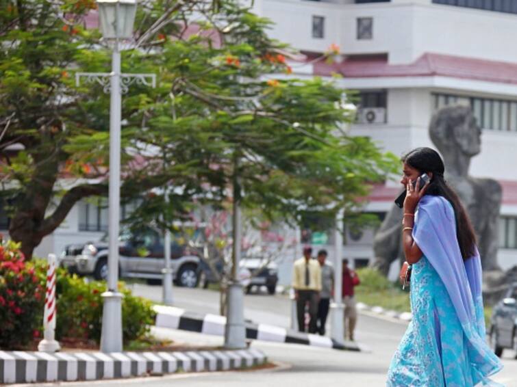 Govt Issues Advisory, Asks Retailers Not To Insist On Mobile Number Of Customers For Providing Services