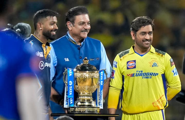 चेन्नईने दिलेल्या १७३ धावांच्या आव्हानाचा पाठलाग करताना गुजरातच्या फलंदाजांनी हराकिरी केली. गुजरातचा डाव २० षटकात १५७ धावांत संपुष्टात आला.