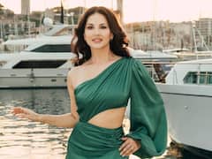 সবুজ সাটিন ড্রেসে নজরকাড়া সানি, 'কান' থেকে প্রথম লুক শেয়ার অভিনেত্রীর