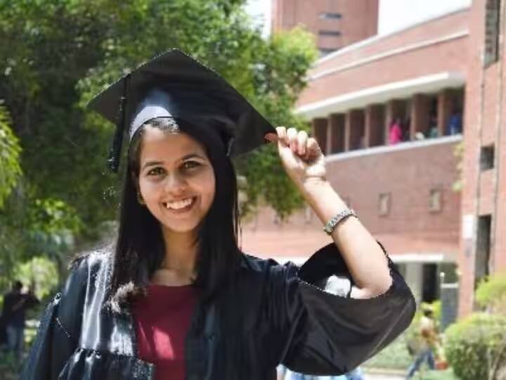 UPSC CSE Results 2022 who is Ishita Kishore tops IAS Civil service Exam know complete details UPSC Topper Ishita Kishore: UPSC-র শীর্ষে ঈশিতা কিশোর , দেখে নিন পুরো তালিকা