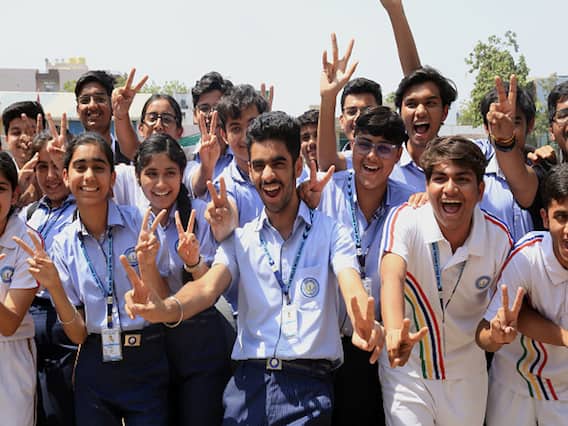JAC Board Result 2023: Shreya Songi Tops 10th Exams, Koderma Shines Among Districts