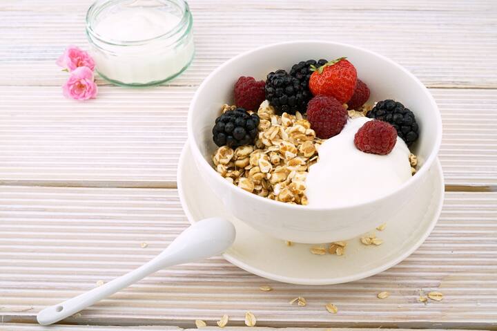 চিনি মিশ্রিত যে কোনও ধরনের Cereal-ও না ব্রেকফাস্ট হিসেবে একেবারে উপযুক্ত নয়। খেতে ভাল হলেও এতে বেশিক্ষণ পেটভর্তি থাকে না।