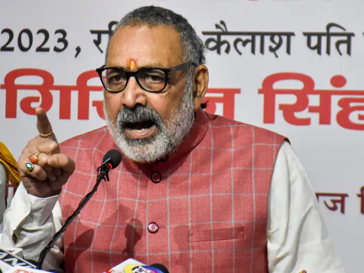 Arshad Madani On Bajrang Dal Row Giriraj Singh statement on partition of India Bihar news Bihar Politics: मदनी के बयान पर गिरिराज सिंह का पलटवार, बोले- 'पूरी मुस्लिम कम्युनिटी अगर पाकिस्तान...'