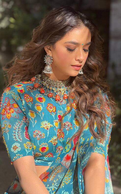 किर्ती सुरेशला 'दसरा' या सिनेमामुळे चांगलीच लोकप्रियता मिळाली आहे.