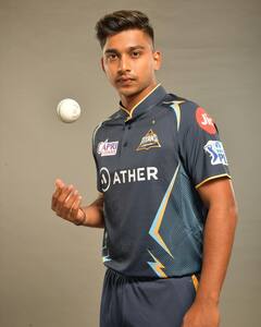 Darshan Nalkande Profile : गुजरातकडून खेळणारा दर्शन नळकांडे आहे तरी कोण?