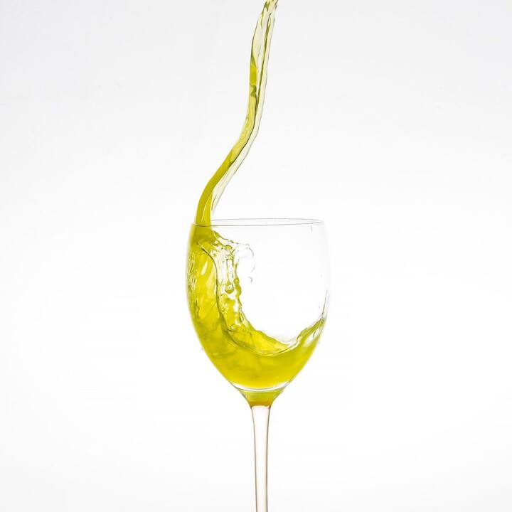 সরবৎ- যদি আপনি গরম থেকে স্বস্তি পাওয়ার জন্য অতিরিক্ত সরবৎ পান করেন, তাহলে এখন সতর্ক হোন। কারণ, এতেও ডায়াবেটিসের সমস্যা হতে পারে।