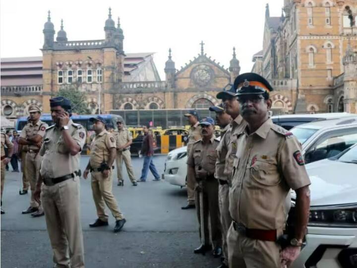 Mumbai Police received threat to terrorize the city via Twitter a man said i am going to blast mumbai soon 'मैं मुंबई में धमाका करने वाला हूं...' ट्विटर के जरिए पुलिस को मिली शहर को दहलाने की धमकी