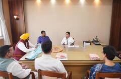 Arvind Kejriwal: ‘৬ মাসের আগেও মিরাকেল হতে পারে! ’মমতাকে পাশে বসিয়ে কীসের ইঙ্গিত কেজরিওয়ালের?