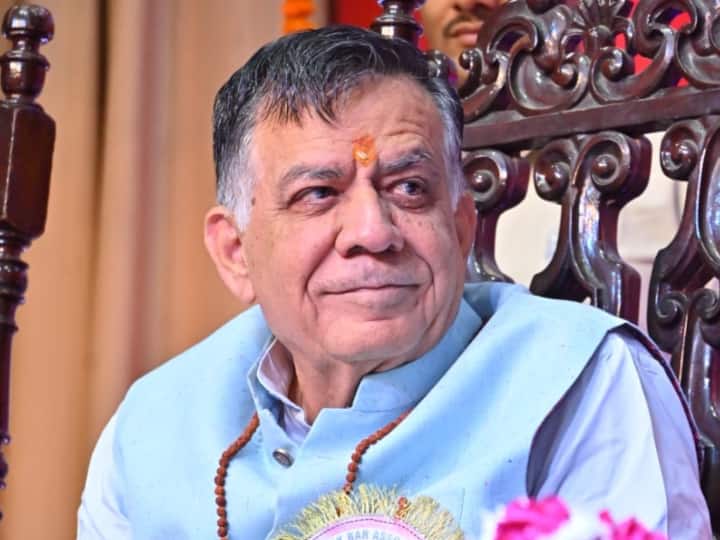UP Politics: विधानसभा स्पीकर सतीश महाना से नाराज हैं बीजेपी के ये दो सांसद, गवाही दे रही तस्वीरें kanpur bjp conflict MP Satyadev Pachauri and Devendra Singh Bhole angry with Satish Mahana UP Politics: विधानसभा स्पीकर सतीश महाना से नाराज हैं बीजेपी के ये दो सांसद, गवाही दे रही तस्वीरें