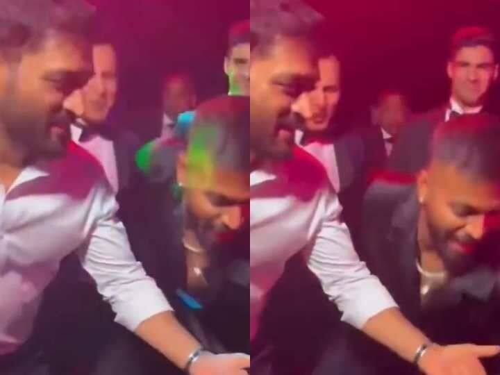 Watch: Before match between Chennai and Gujarat Hardik and Dhoni dance video viral both players danced a lot on song Dilli Wali Girlfriend Watch: चेन्नई और गुजरात के मैच से पहले वायरल हुआ हार्दिक और धोनी का डांस वीडियो, 'दिल्ली वाली गर्लफ्रेंड' गाने पर खूब नाचे दोनों खिलाड़ी