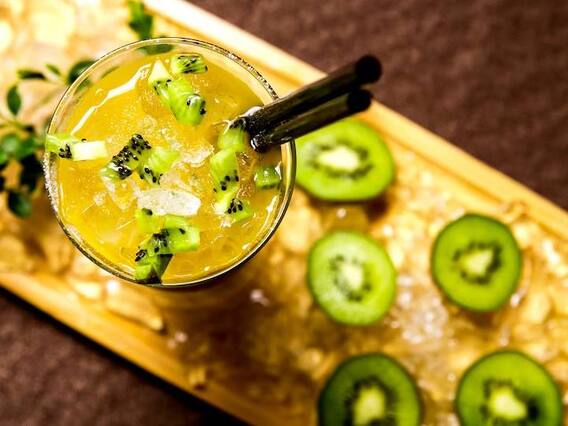 Mango Panna with Maple Syrup: आम पन्ना में मिलाएं मेपल सिरप और बनाएं ये खास ड्रिंक, हिट वेव भी छू नहीं पाएगी Mango Panna with Maple Syrup: आम पन्ना में मिलाएं मेपल सिरप और बनाएं ये खास ड्रिंक, हिट वेव भी छू नहीं पाएगी