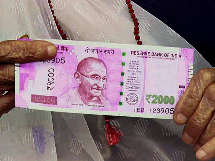 2000 Rupees Note: Banks going to deposit all their 2000 rupee notes?  may have to pay