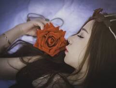 ਤੁਹਾਡੇ ਸੁਪਨਿਆਂ 'ਚ ਕਿਉਂ ਆਉਂਦਾ ਹੈ ਕੋਈ ਦੂਜਾ ਵਿਅਕਤੀ, ਕਦੇ ਸੋਚਿਆ ਵੀ ਨਹੀਂ ਹੋਵੇਗਾ ਇਸ ਪਿੱਛੇ ਹੈ ਇਹ ਕਾਰਨ ?