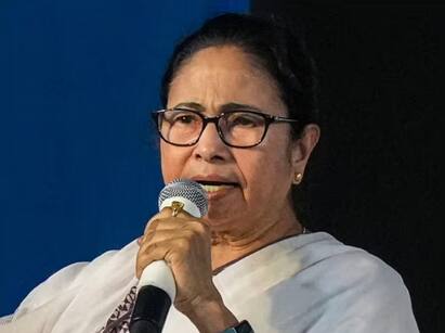 Bengal Panchayat Polls:  West Bengal panchayat polls to be held in single phase on July 8 Bengal Panchayat Polls: પશ્વિમ બંગાળમાં પંચાયત ચૂંટણીની જાહેરાત, એક જ તબક્કામાં 8 જૂલાઇના રોજ થશે મતદાન, બીજેપીએ સાધ્યું નિશાન