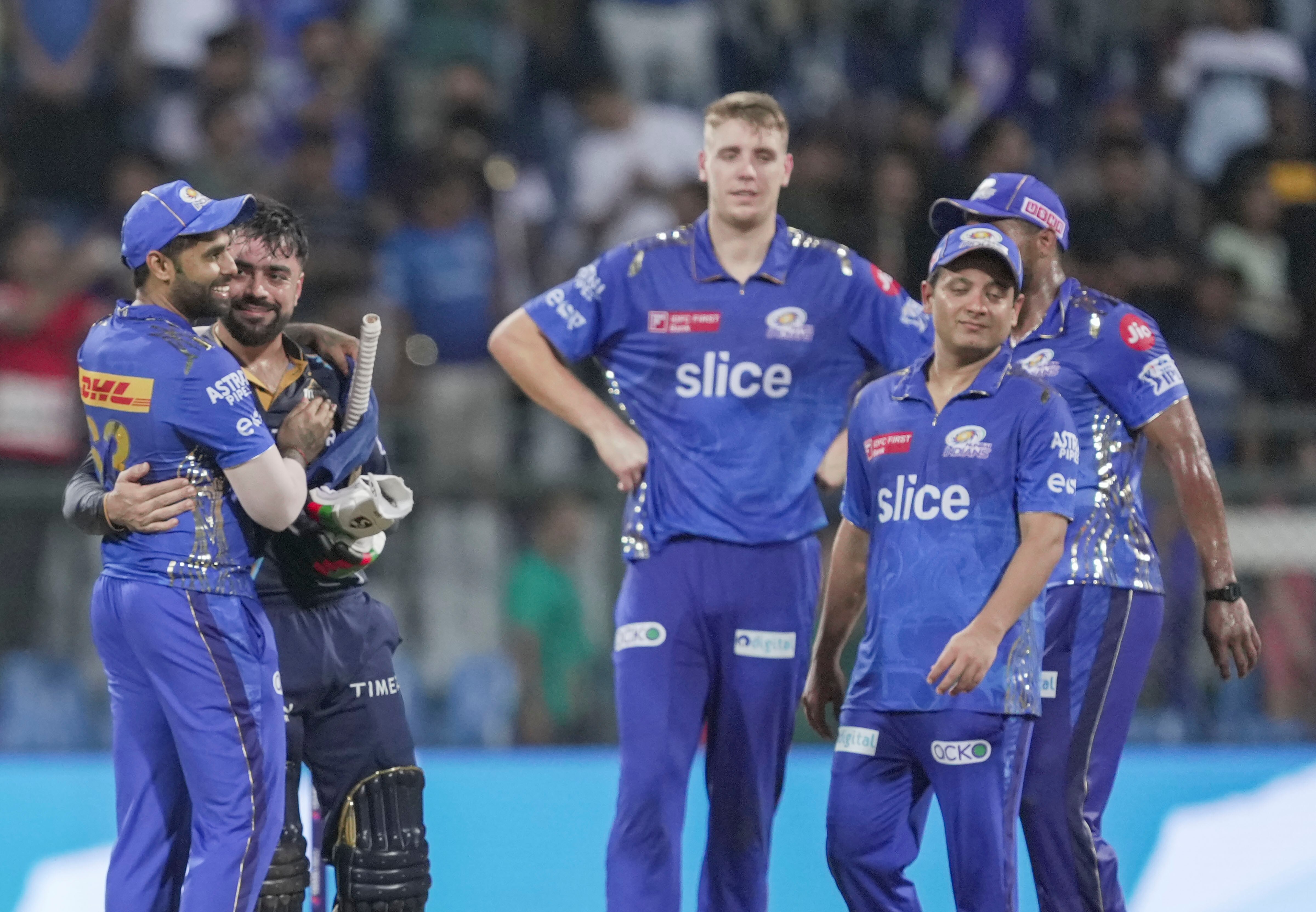 IPL 2023: மறக்குமா நெஞ்சம்..! பலமான மும்பை இந்தியன்ஸ்க்கு தோல்வி பயத்தைக் காட்டி கதிகலங்க வைத்த ரஷித் கான்..!