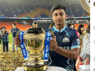 वर्ध्याच्या पट्ट्याला हार्दिकने दिली संधी, गुजरातकडून खेळणारा दर्शन नळकांडे आहे तरी कोण?