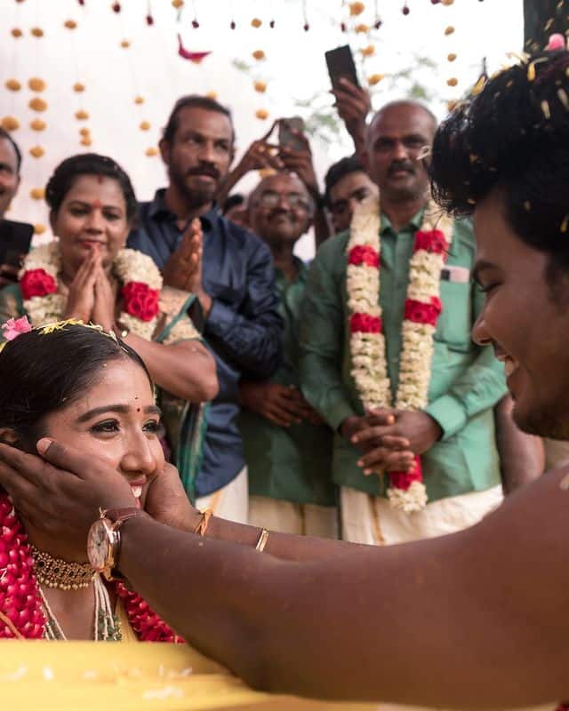 பின், ராஜா பிரபுவிற்கும் இவருக்கும் நடந்த நலங்கு விழாவின் புகைப்படங்களை இன்ஸ்டா ஸ்டோரியில் ஷேர் செய்தார்.