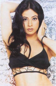 In Pics: कभी माधुरी की हमशक्ल बन बड़े पर्दे पर छा गई थीं ये एक्ट्रेस, अब गुमनामी में बिता रही जिंदगी