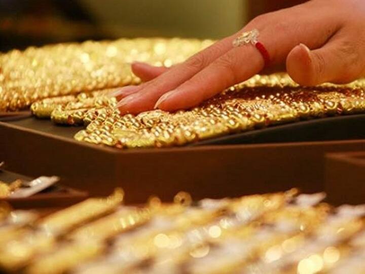 People Buying Gold With 2000 Rupee Notes Or Not As Mumbai Bullion Market Overcrowded After RBI Decision ANN Mumbai News: RBI के फैसले के बाद मुंबई के सर्राफा बाजार में रौनक, क्या 2000 के नोटों से सोना खरीदने पहुंच रहे लोग? जानें ग्राउंड रिपोर्ट