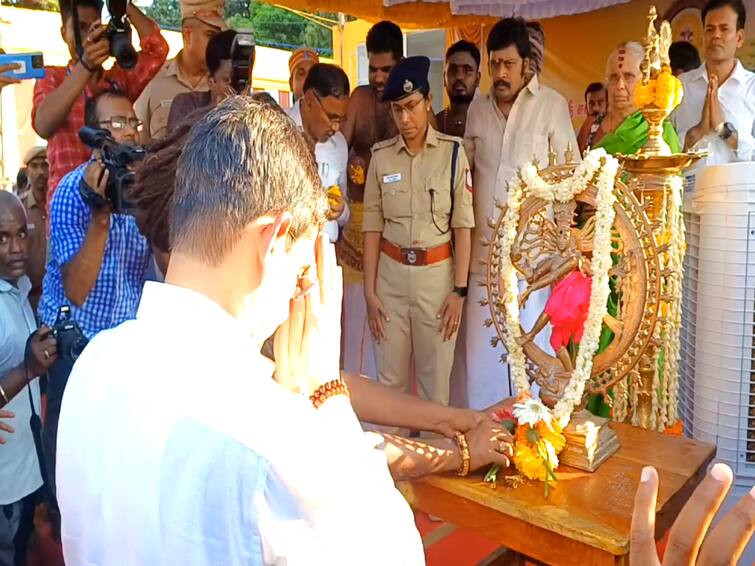 The Governor of Tamil Nadu visited the Sami idols and sepods found underground in the Sattainathar Temple TNN Sattainathar Temple: சிலை யாருக்கு சொந்தம் முடிவு தெரியாத நிலையில் சிலைகளை பார்வையிட்ட தமிழக ஆளுநர்