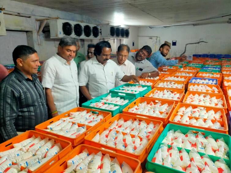 There are opportunities to bring in all types of dairy products in Nellai Corporation  Minister mano thangaraj TNN நெல்லையிலும் எல்லா வகையான பால் உப பொருட்களை கொண்டு வர வாய்ப்புகள் உள்ளது - பால்வளத்துறை அமைச்சர் மனோதங்கராஜ்