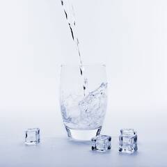 Health News : শরীর থেকে টক্সিন বের করে দেয়, ব্রাশ করার আগে জল পান করলে কী কী রোগ ঠেকানো যায় ?