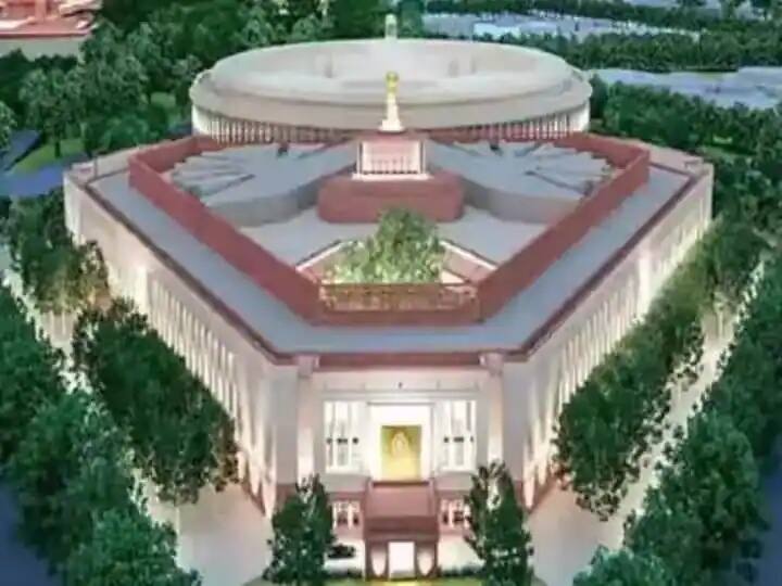 PM Modi inaugurate India's new Parliament building: Significant features details New Parliament Feature: முக்கோண வடிவில் புதிய நாடாளுமன்ற கட்டிடம்.. மயில், தாமரை உருவங்கள்- உள்ளே என்னென்ன வசதிகள்? முழு அலசல்