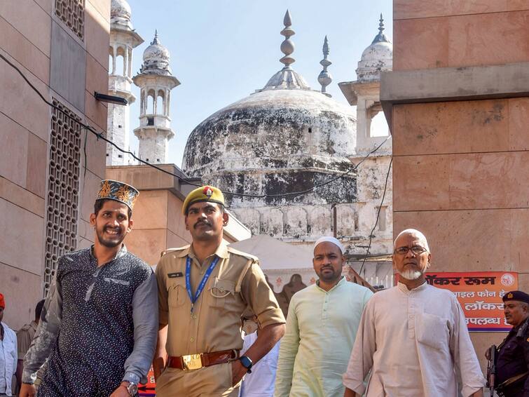 Gyanvapi Case: Aurangzeb Wasn’t Cruel, No Shivling Found, Mosque Committee Tells Court