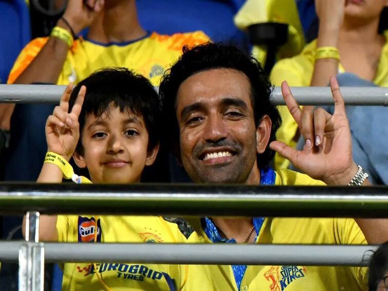 Robin Uthappa Takes Dig At KKR Fan After Being Accused Of 'Selling His Soul' To CSK Robin Uthappa Takes Dig At KKR After Being Accused Of 'Selling His Soul' To CSK