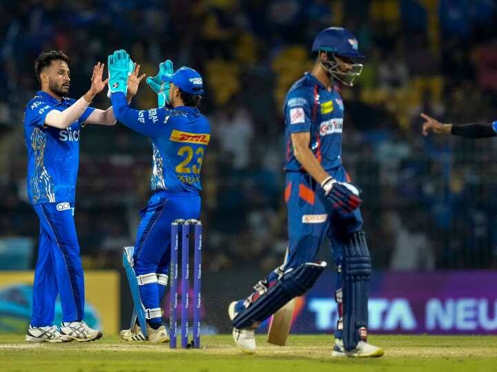 IPL 2023 Eliminator: मुंबई ने लखनऊ को एलिमिनेटर मैच में 183 रनों का लक्ष्य दिया था. लखनऊ की टीम इस मुकाबले में 101 रन बनाकर सिमट गई. मुंबई के लिए अकाश मधवाल ने 5 विकेट हासिल किए.