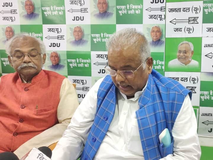Bihar RCP Singh join BJP JDU Minister Shrawan Kumar taunt on him ANN RCP सिंह के BJP में शामिल होने पर मंत्री श्रवण कुमार का तंज- 'फ्यूज बल्ब कभी रोशनी...'