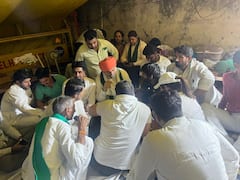 UP Politics: चंद्रशेखर आजाद से मिले राकेश टिकैत, किसान नेता ने कहा- 'देश का मान सम्मान बढ़ाने वाले...'