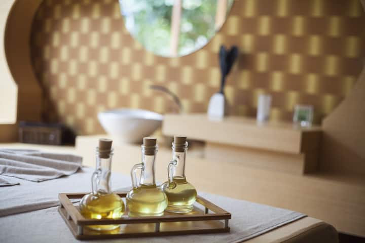 Hair Oil Massage: চুলে তেল ম্যাসাজ করার সময় কী কী ভুল করি আমরা?