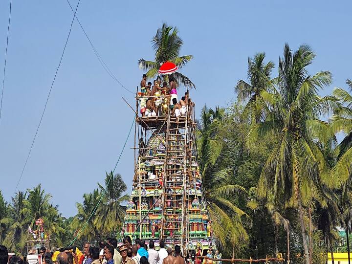 கடந்த மாதம் கோயிலில் வளாகத்தில் கண்டெடுக்கப்பட்ட செப்பேடுகள் மற்றும் ஐம்பொன் சிலைகளை தமிழக ஆளுநர் நேரில் பார்வையிட்டார்.