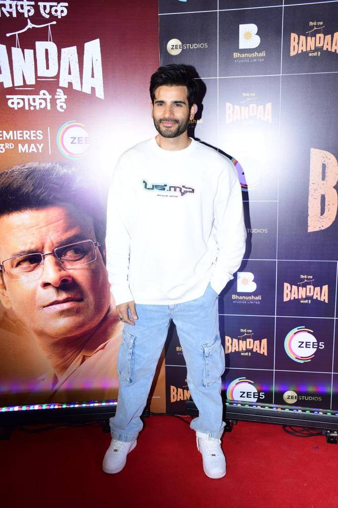 Karan Tacker, who was last seen in the cop drama 'Khaki: The Bihar Chapter', arrived donning a cool dude look in a white t-shirt and cargo denims.
