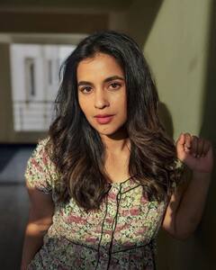 Komalee Prasaad Photos : అందాల కోమలీ - వేసవిలో చిరు జాబిలి 