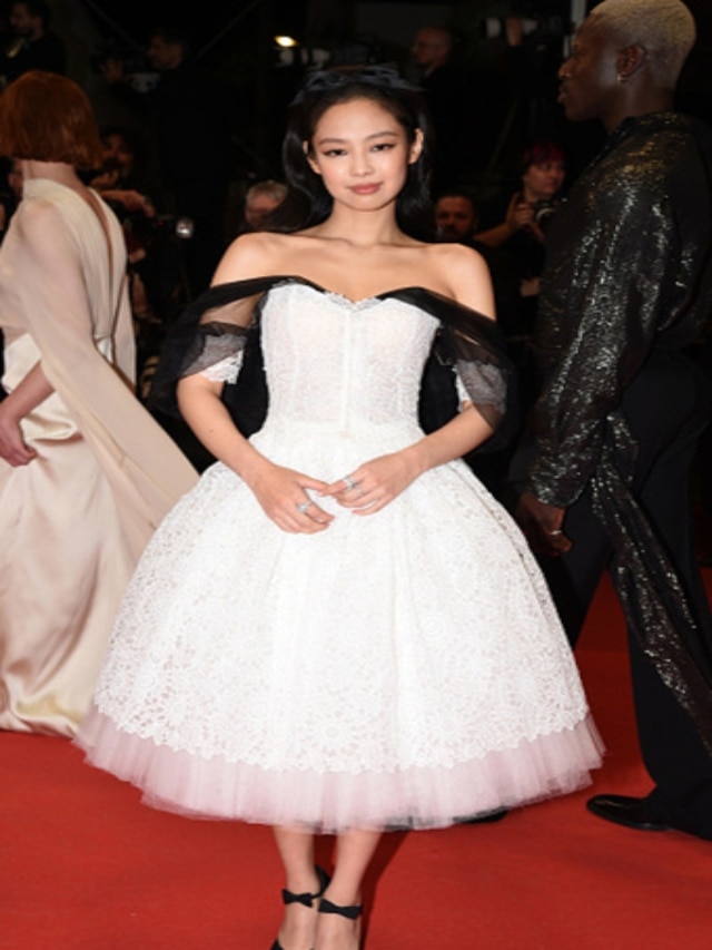Blackpink’s Jennie Kim Shines In Chanel At Cannes
