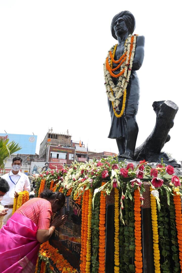 राष्ट्रपती मुर्मू यांच्या दौऱ्यात परिसरात कडक सुरक्षा व्यवस्था ठेवण्यात आली होती.