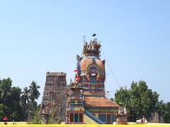 ஹெலிகாப்டரிலிருந்து மலர்தூவி கோலகலமாக நடைப்பெற்ற சீர்காழி சட்டைநாதர் கோயில் மகா கும்பாபிஷேகம்!