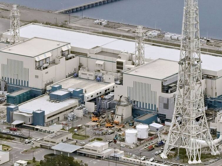 World's Biggest Nuclear Plant Stays Shut As a Employee Left Important Deoucments On Car Roof డాక్యుమెంట్స్ పోగొట్టిన ఉద్యోగి, మూతపడిన న్యూక్లియర్ ప్లాంట్ - వర్క్ ఫ్రమ్ హోమ్ తెచ్చిన తంటా