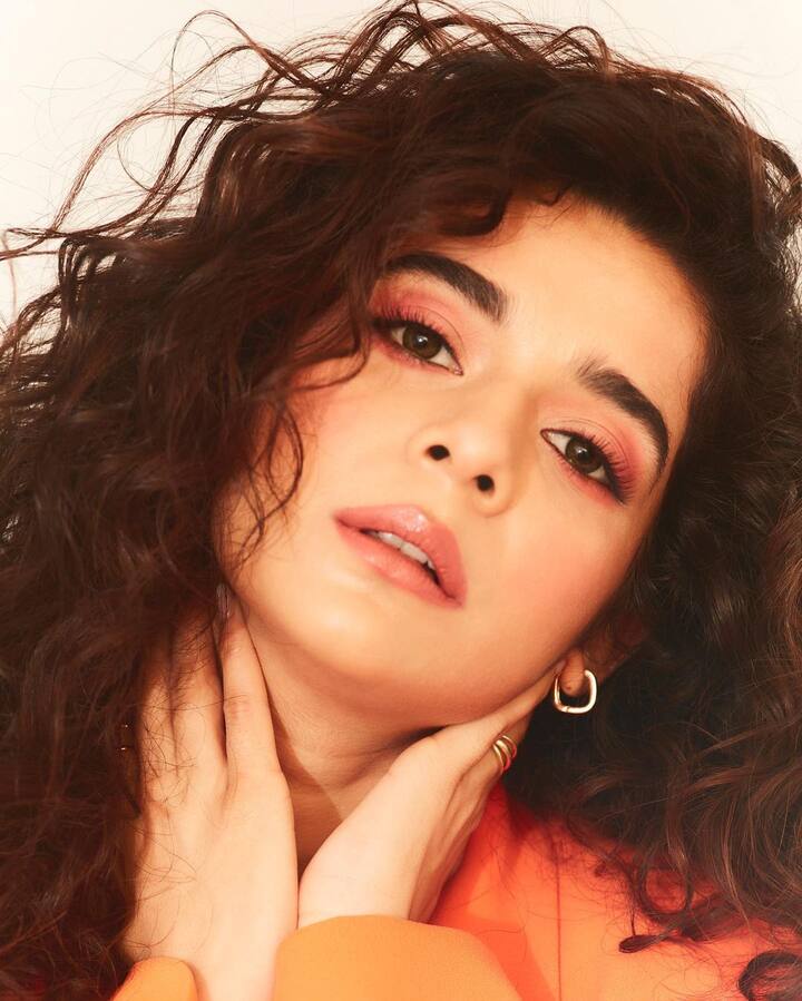 మిథిలా పాల్కర్(Image Credit: Mithila Palkar/Instagram)