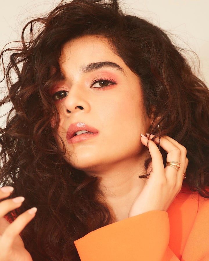 మిథిలా పాల్కర్(Image Credit: Mithila Palkar/Instagram)