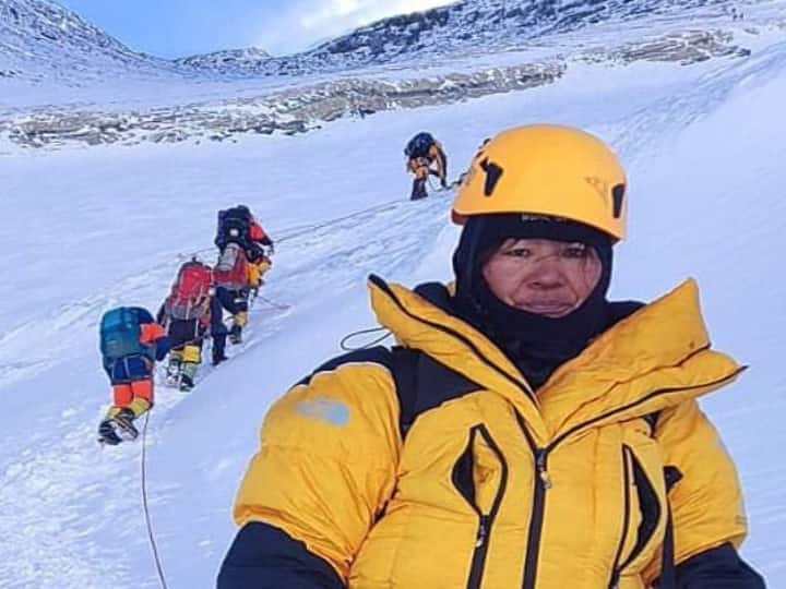 Asmita Dorjee conquered Mount Everest started the journey april month Mountaineer Asmita Dorjee: अस्मिता दोरजी ने फतह किया माउंट एवरेस्ट, पिछले महीने शुरू की थी यात्रा