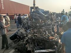 నెల్లూరు జిల్లాలో ఘోర ప్రమాదం, ముగ్గురు దుర్మరణం