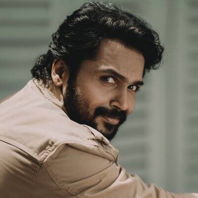 மணிரத்னத்தின் ஆய்த எழுத்து படத்தில் உதவி இயக்குநராக பணி புரிந்த கார்த்தி, அதன் ஹிந்தி ரீமேக்கான ‘யுவா’படத்திலும் மணியுடன் பணியாற்றியுள்ளார்.